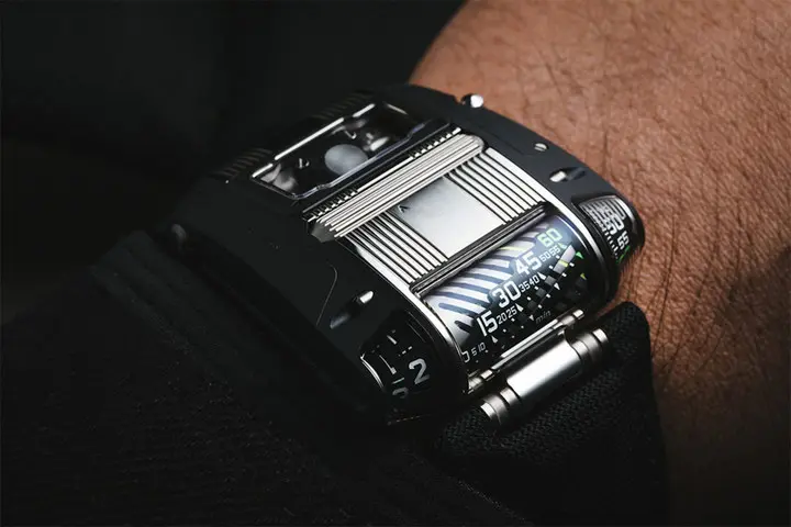 URWERK UR-111C Two-Tone (TT) black PVD and brushed steel