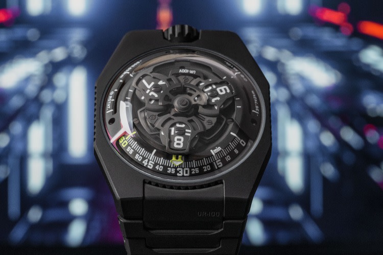 Urwerk Ur-100 v Full Black Titanium Jacket 