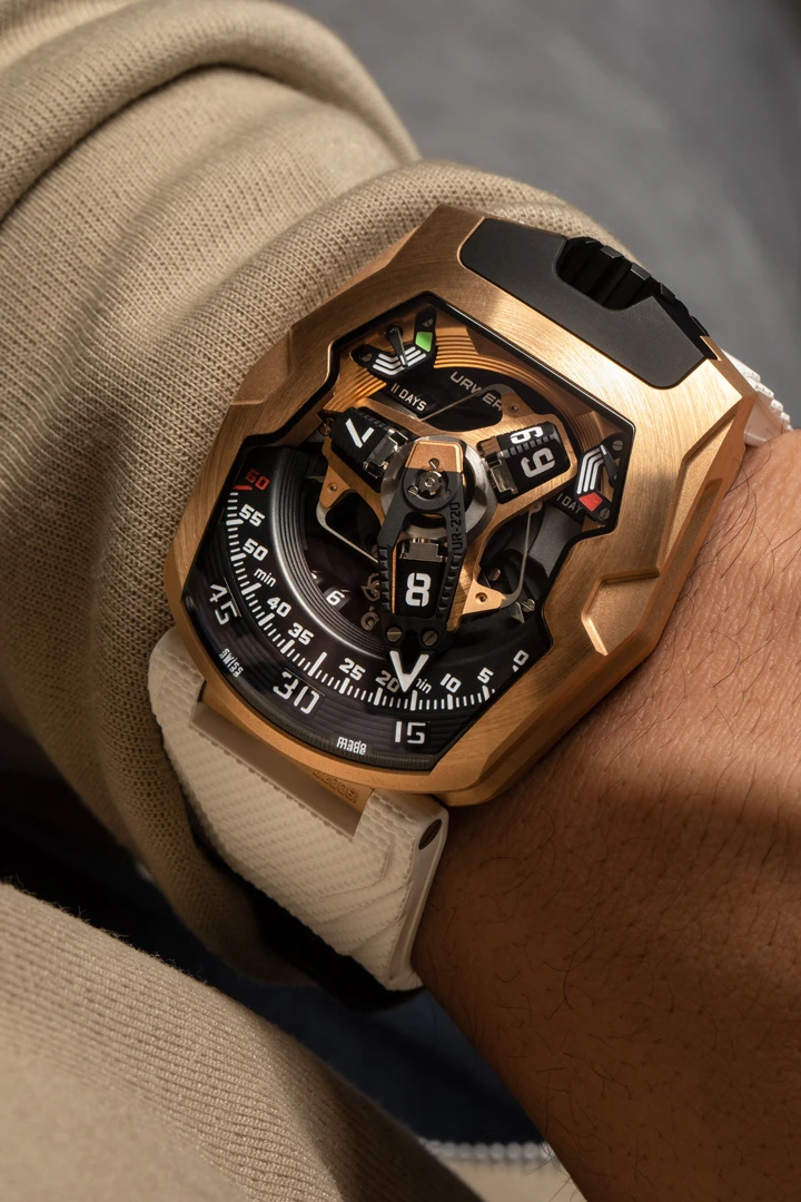 Urwerk UR-220 Red Gold