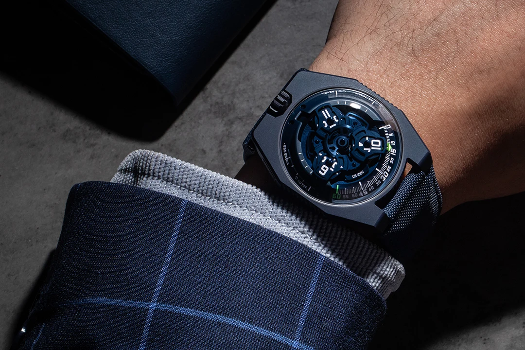 Urwerk UR-100V “Blue Planet”
