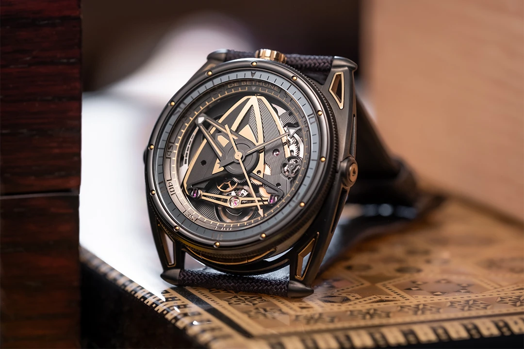 De Bethune in Black and Gold