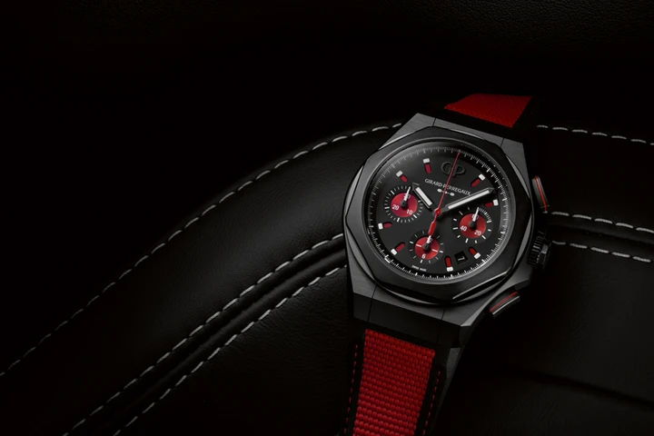 Girard-Perreguax’s Laureato Absolute Passion Mat black dial strap made of a supple and resistant FKM rubber, red inlay and stitches