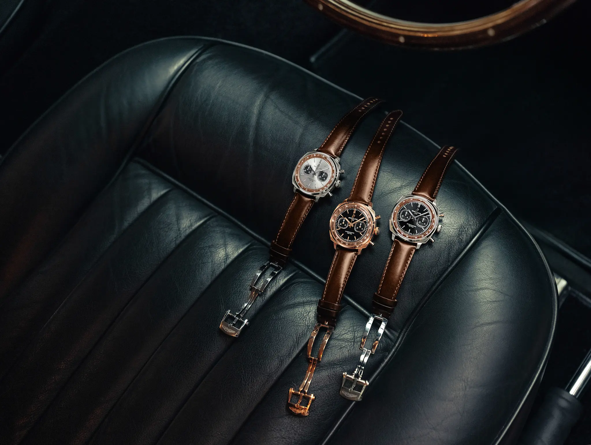 02 Breitling-Top-Time-B01-Chronograph-41-Tribute-to-Aston-Martin-DB5 RGB