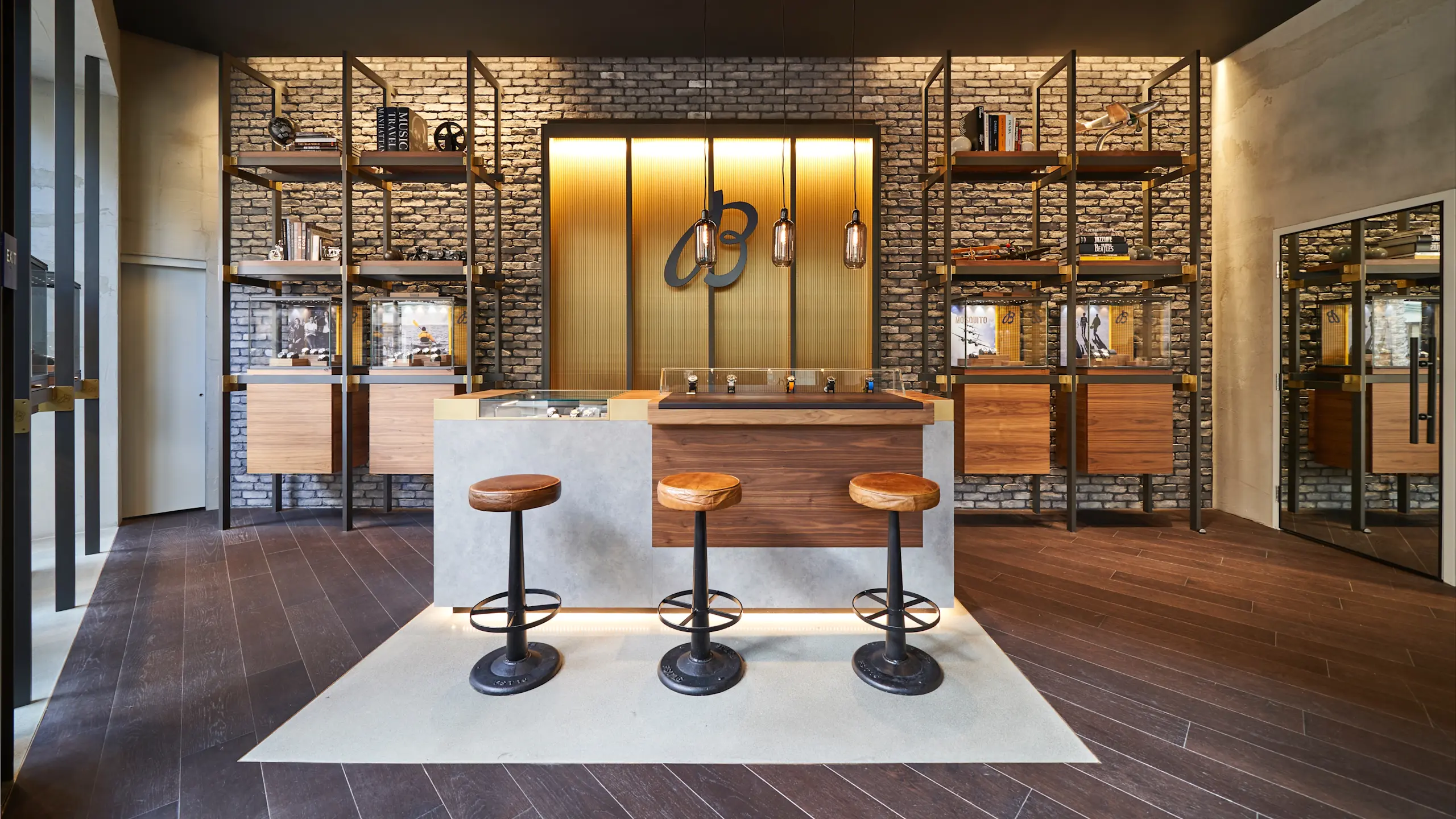 Breitling San Diego Boutique In-Store Hero