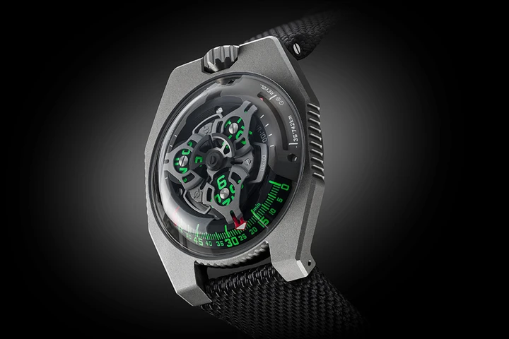 URWERK’s UR-100 GunMetal from the SpaceTime collection
