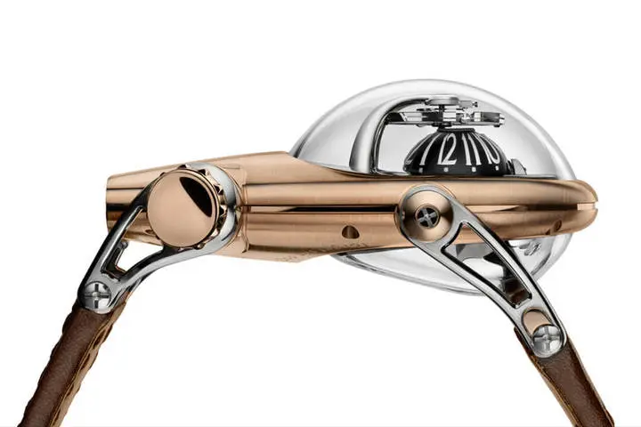 MB&F Horological Machine N°10 ‘Bulldog’ grade 5 titanium body with blue “eyes”