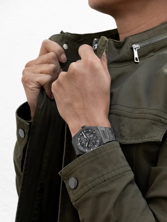 Zenith Defy Classic Carbon