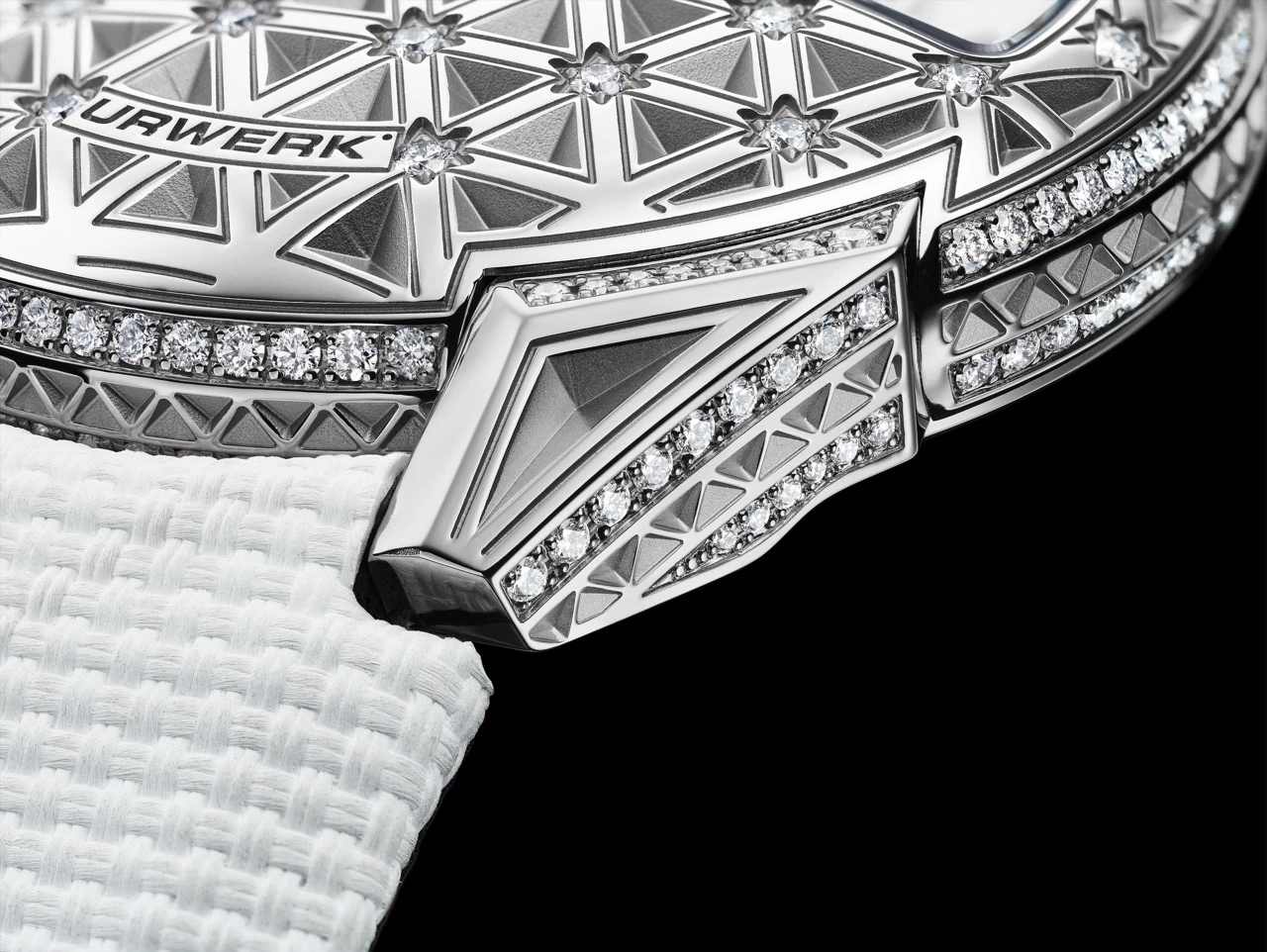ur-101 diamond sky close-up - 1