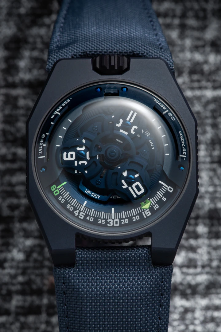 Urwerk UR-100V “Blue Planet”