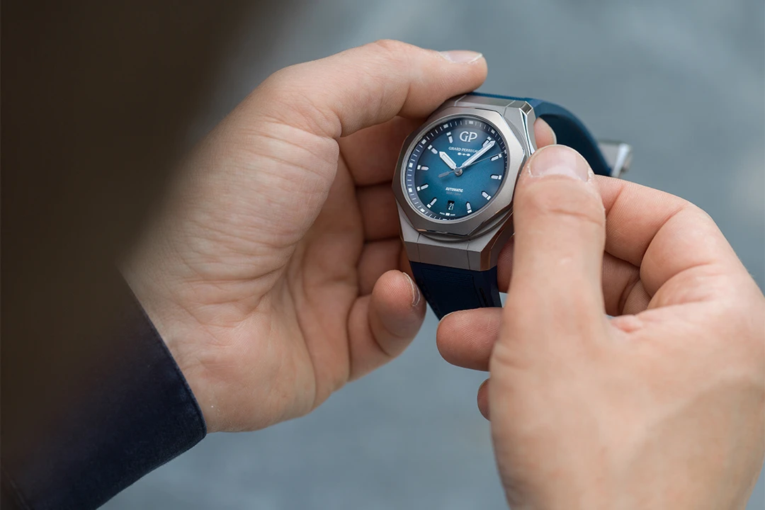 Girard-Perregaux Laureato Absolute Ti 230