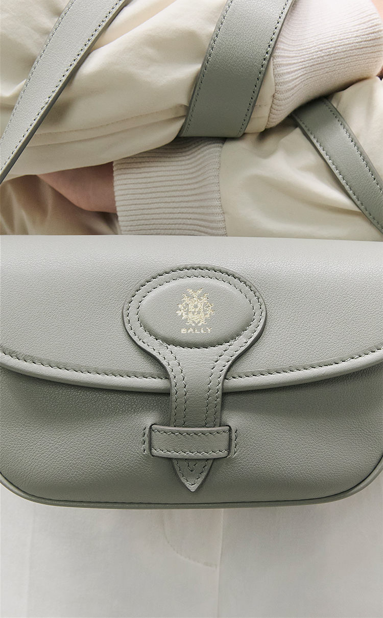 七夕祭特別価格中7／7日迄BALLYスイス製ブラックダイヤル 調整コマ付正常可動 Bally Online Store: Luxury Shoes, Bags and Leather Accessories