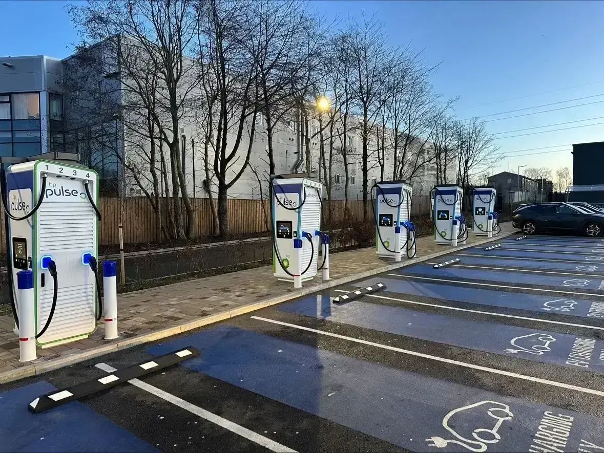 bp pulse opens latest EV charging hub in Oldbury