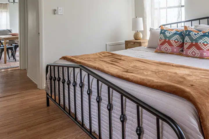 location image9