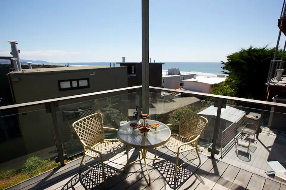 Charming Ocean-View 1br