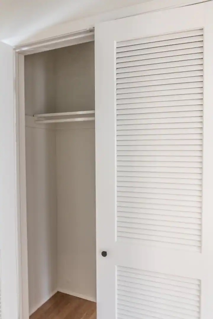 location image9