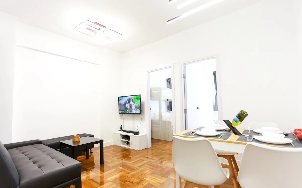 2br Apt near Victoria Park