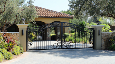 Experience Security & Style: Top Benefits of Automatic Gates