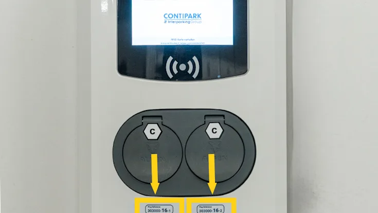 E-Ladestation mit Referenznummern