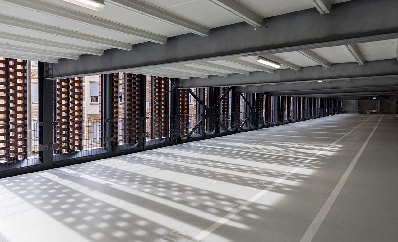 Innenansicht Parkhaus Hauptbahnhof City P9