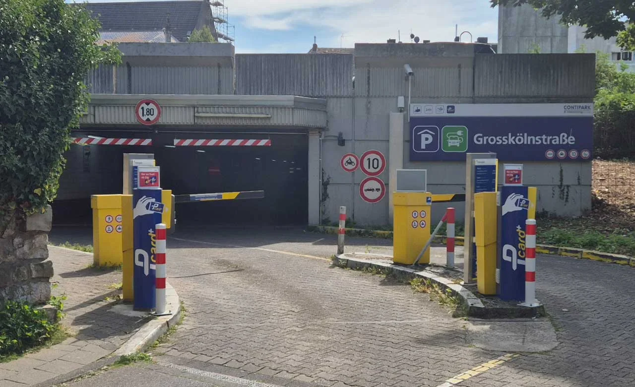 Einfahrt Parkhaus Grosskölnstrasse