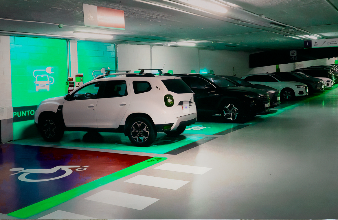 car park  right in the historic centre, ideal for visits and local tourism.