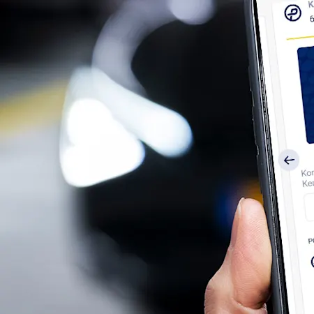 Pcard App in der Nutzung im Parkhaus