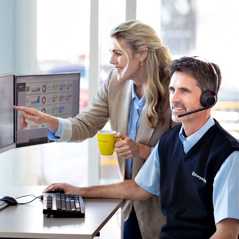 Kollegen der Interparking im Austausch