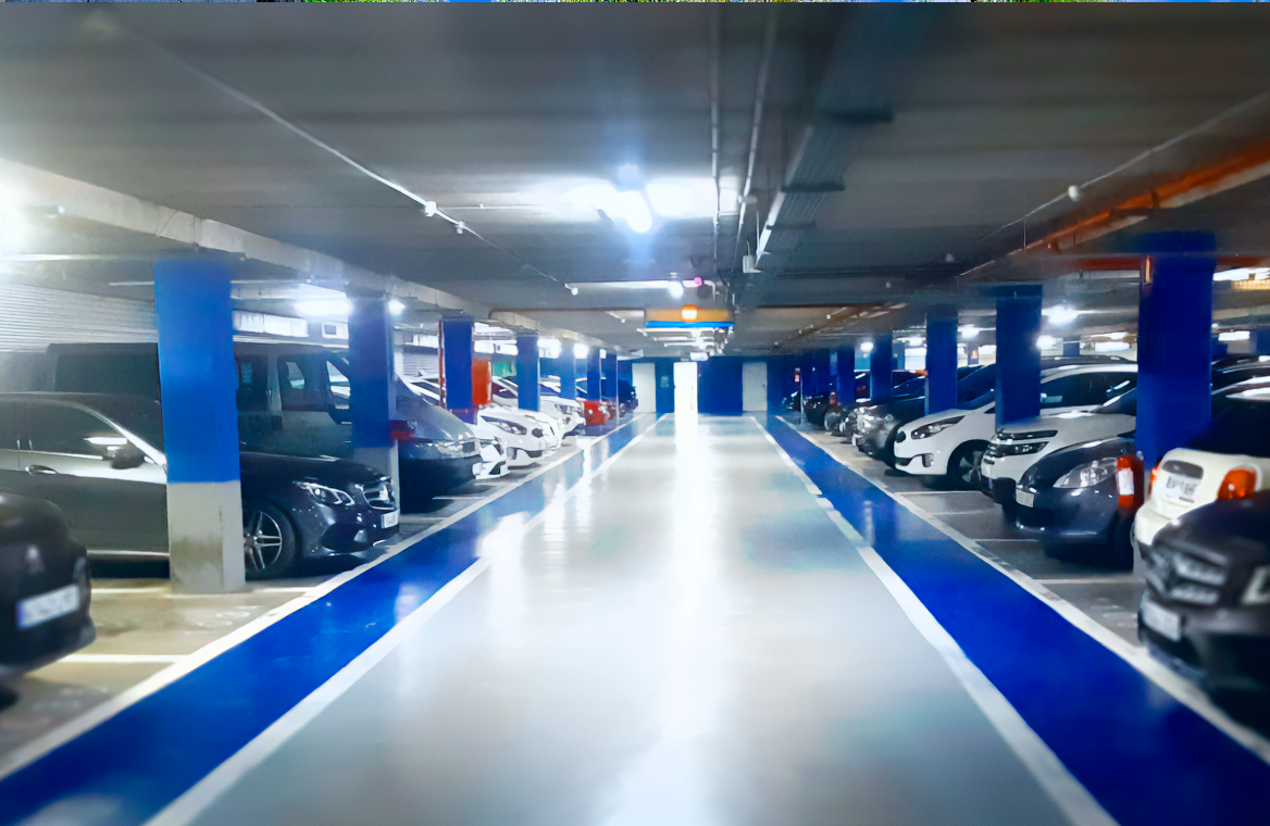 car park  right in the historic centre, ideal for visits and local tourism.