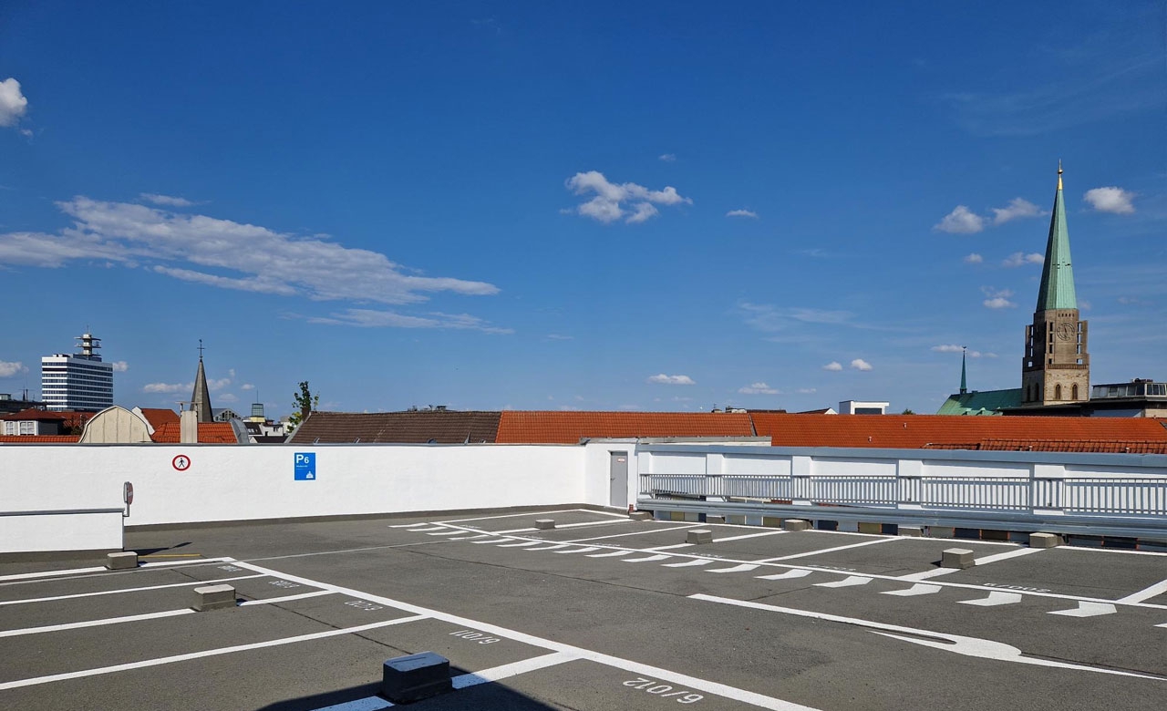 Parkhaus Ritterstraße mit Blick über Bielefeld