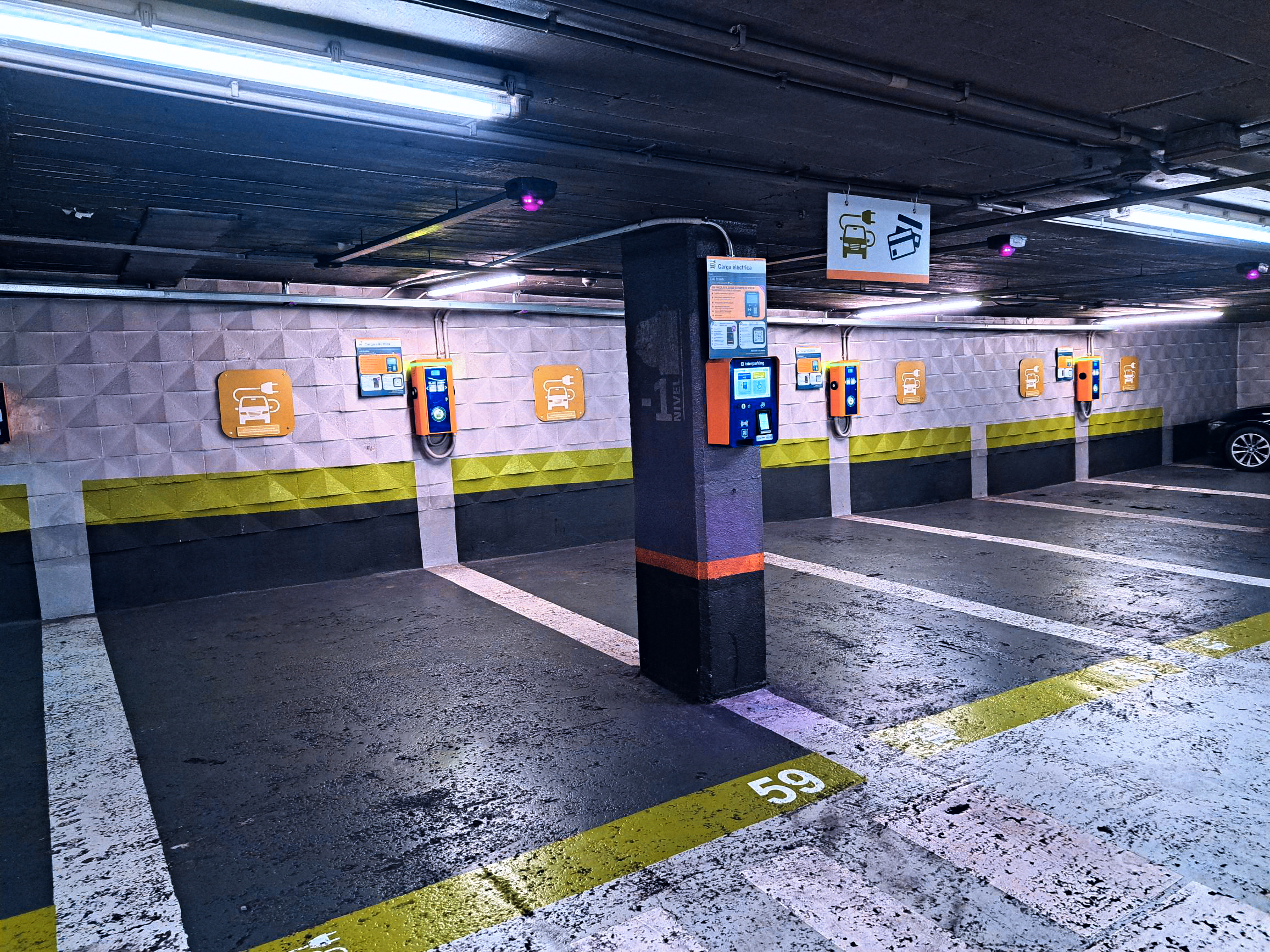 car park convenient, secure and ideally located near the city centre and healthcare services.