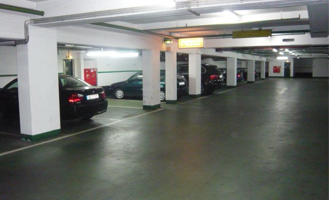 Parkhaus Uhland-/Kant-/Fasanenstr. (UKF) in Berlin