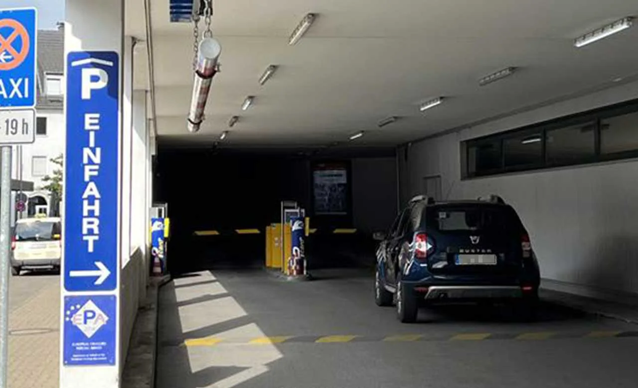 Parkhaus Altstadt Herford Einfahrt