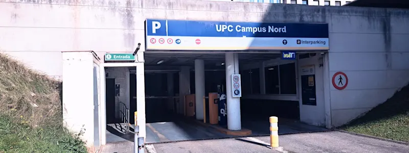car park convenient, secure and ideally located near the city centre and healthcare services.