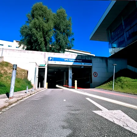 car park convenient, secure and ideally located near the city centre and healthcare services.