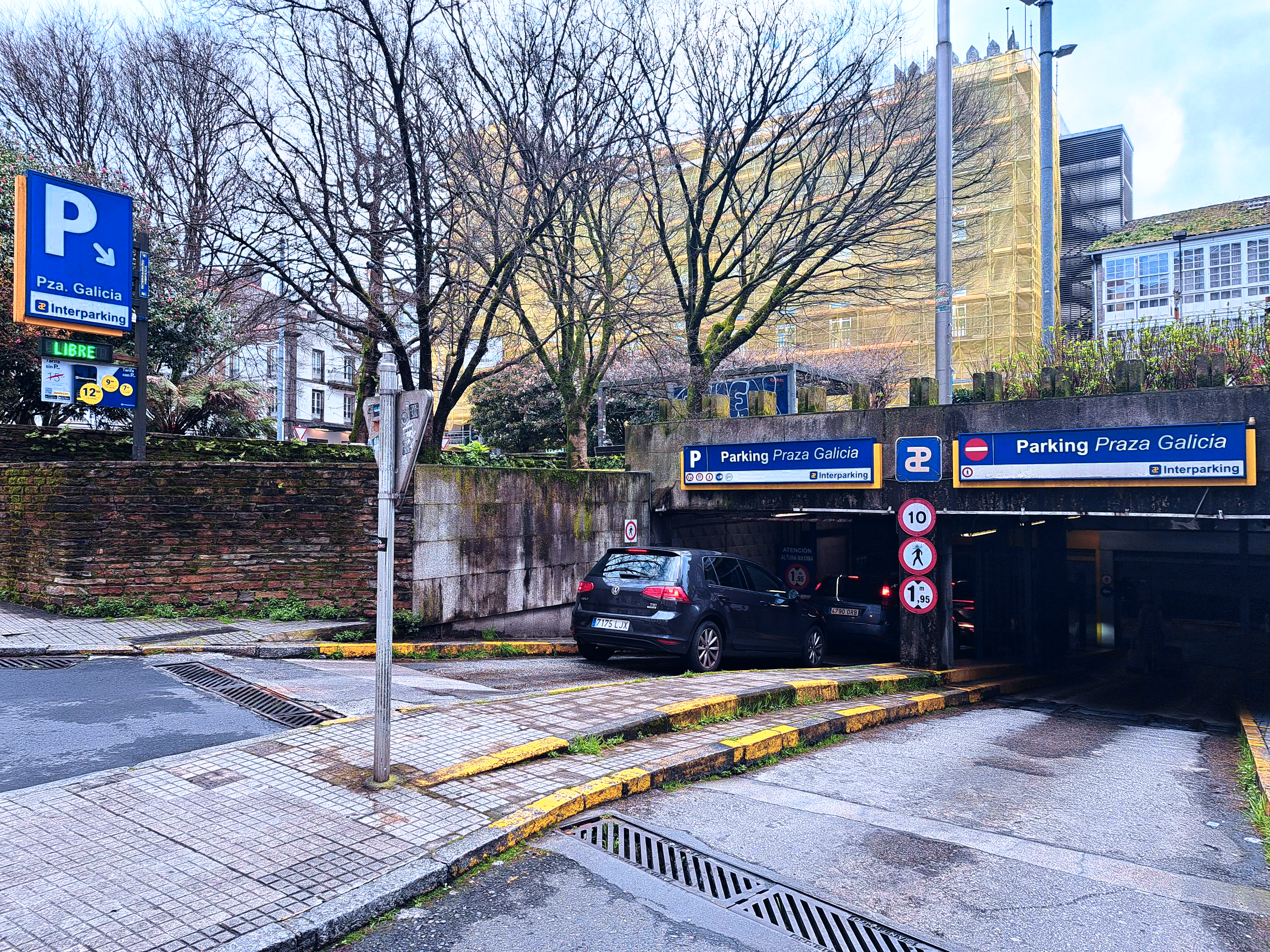 car park convenient, secure and ideally located near the city centre and healthcare services.