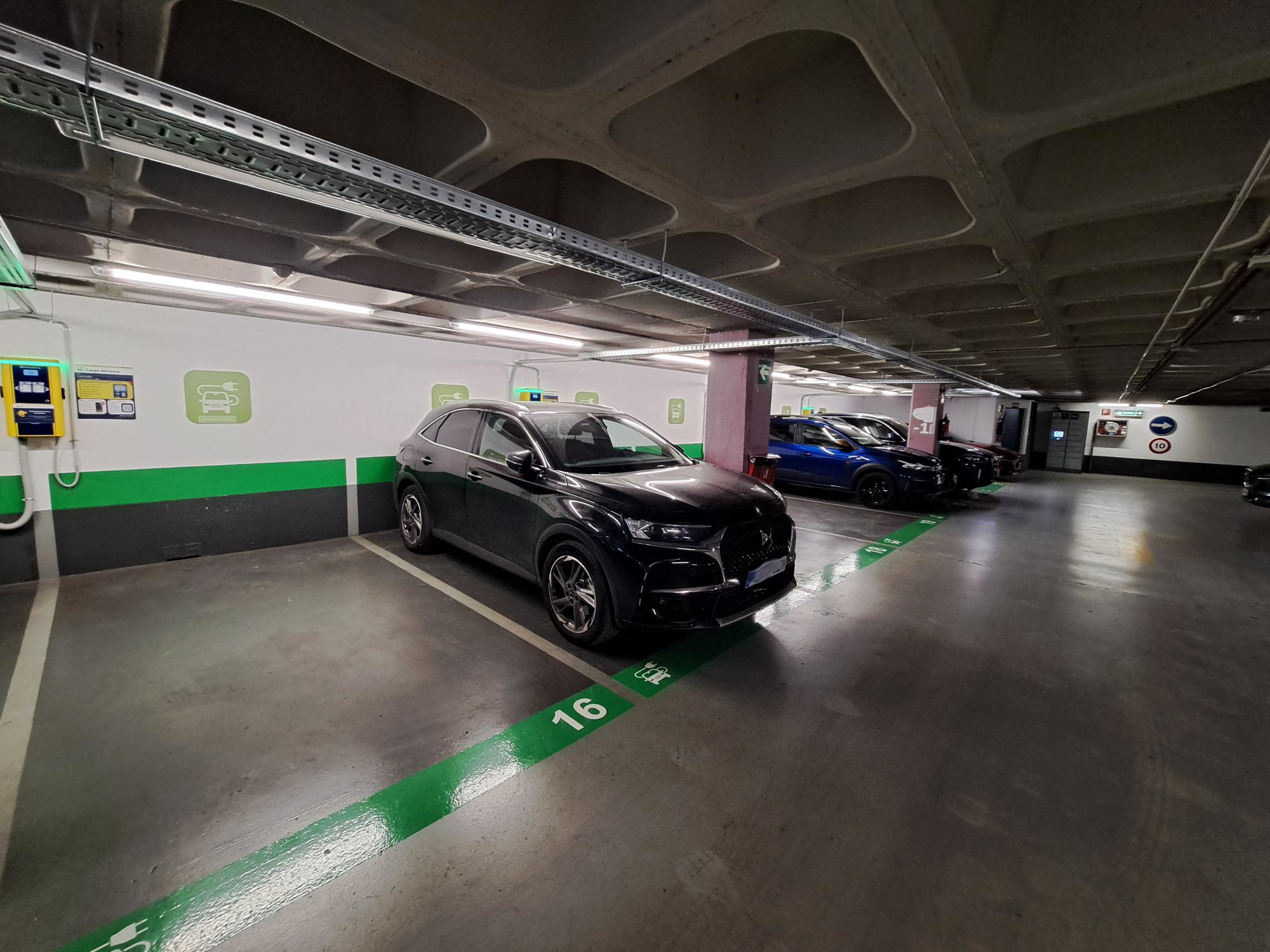 car park  right in the historic centre, ideal for visits and local tourism.