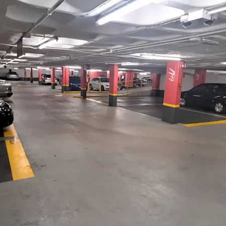 car park right in the historic centre, ideal for visits and local tourism.