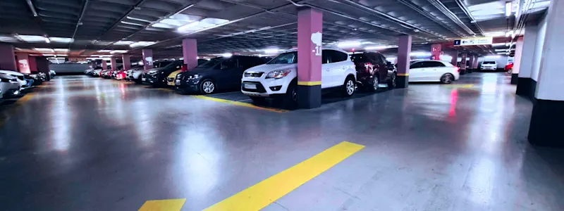 car park right in the historic centre, ideal for visits and local tourism.