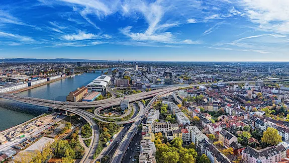 Skyline der Stadt Ludwigshafen