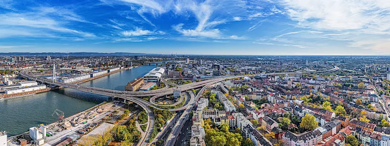 Skyline der Stadt Ludwigshafen