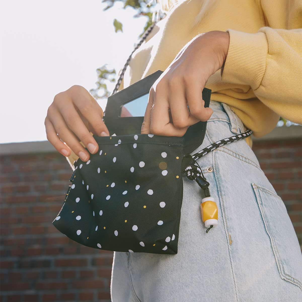 Daisy clutch discount