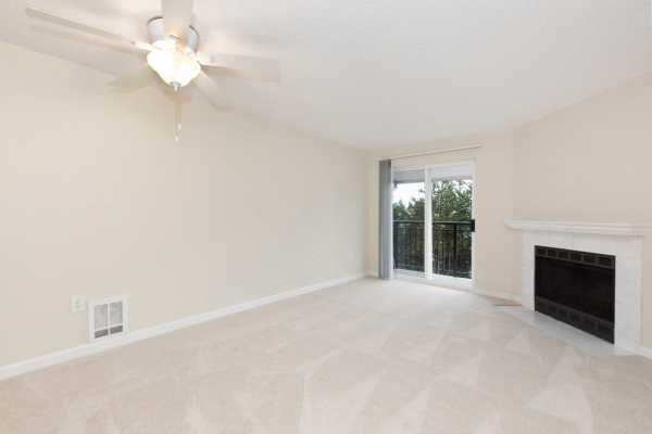 Photo of living room area at Casa Blanca apartments.