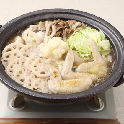 手羽先とどっさりれんこんの地鶏だし鍋