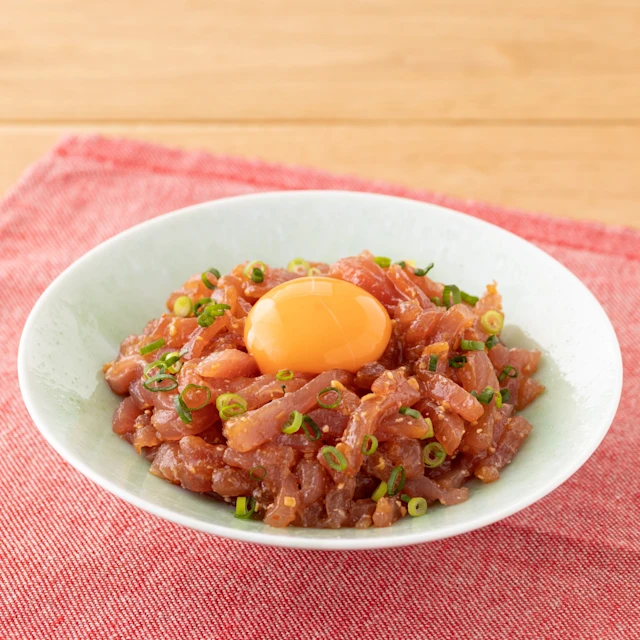 うま辛!マグロユッケ