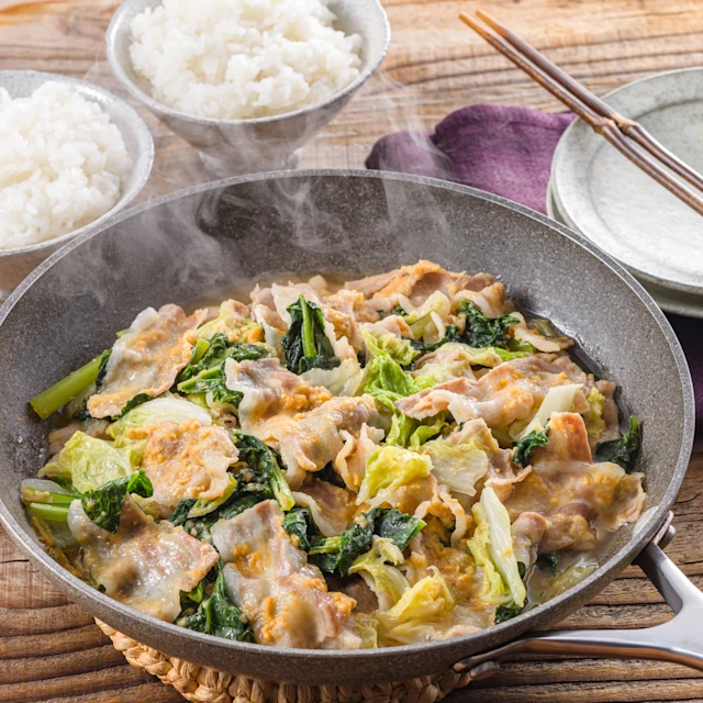 豚バラ白菜の重ね蒸しうま味噌仕立て