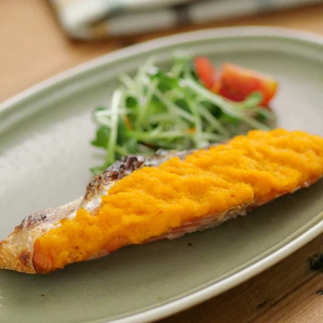 鮭のにんじん紅葉焼き