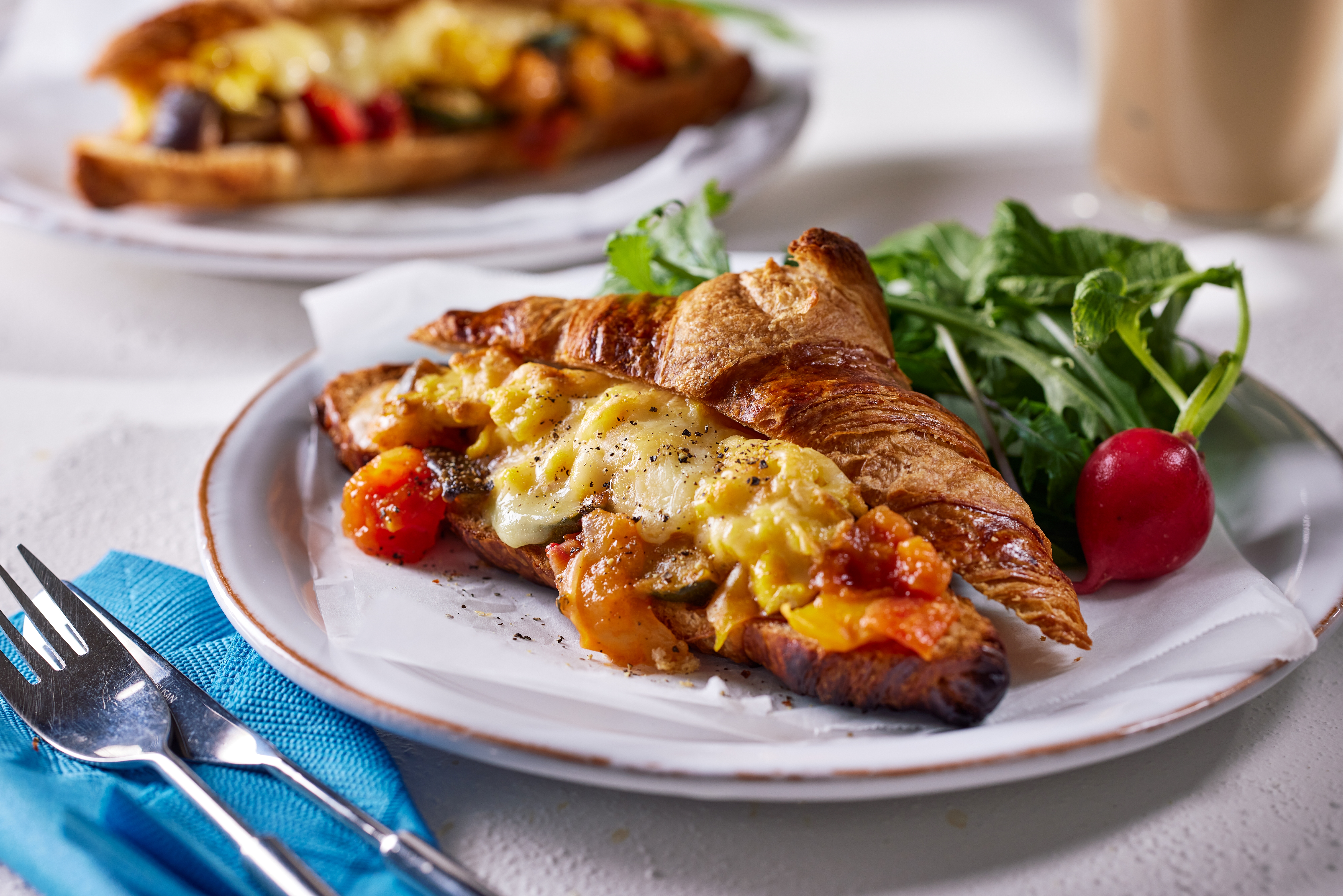 ラタトゥイユと卵のクロワッサンサンド