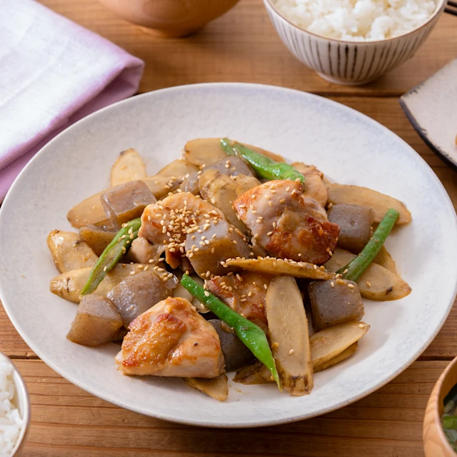 鶏ごぼうとこんにゃくの甘みそ煮