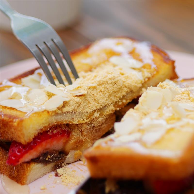 インジョルミトースト