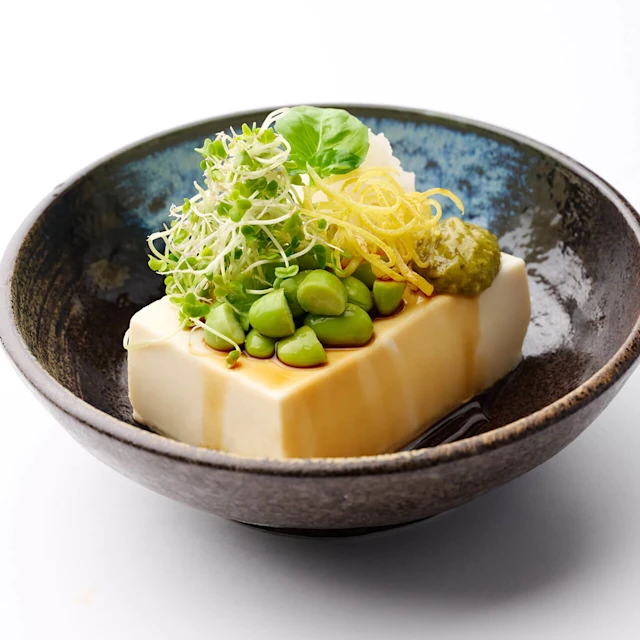 枝豆と柚子のジェノベーゼ冷ややっこ